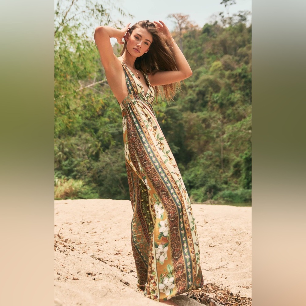 Bohemian Floral Green Maxi Dress - Sleeveless Halter Style